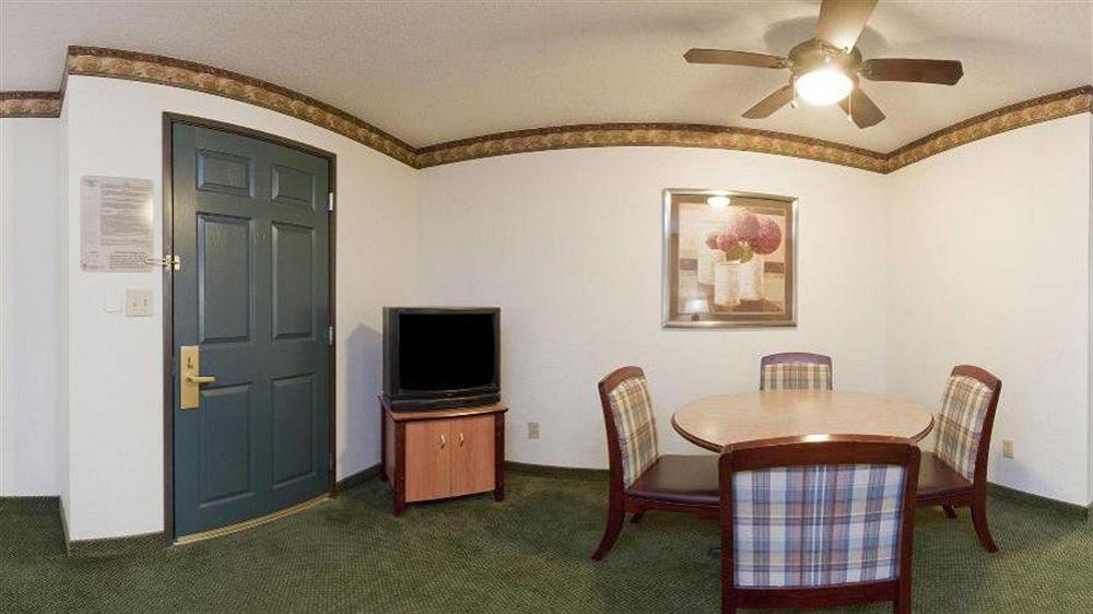 Holiday Inn Express Hotel & Suites Minneapolis-Golden Valley By Ihg Saint Louis Park Kültér fotó