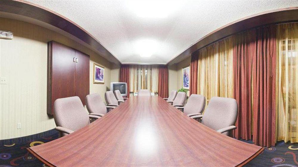 Holiday Inn Express Hotel & Suites Minneapolis-Golden Valley By Ihg Saint Louis Park Kültér fotó