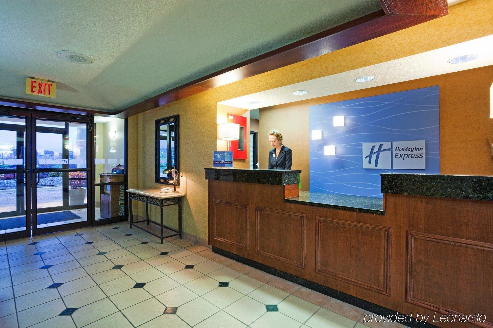 Holiday Inn Express Hotel & Suites Minneapolis-Golden Valley By Ihg Saint Louis Park Beltér fotó